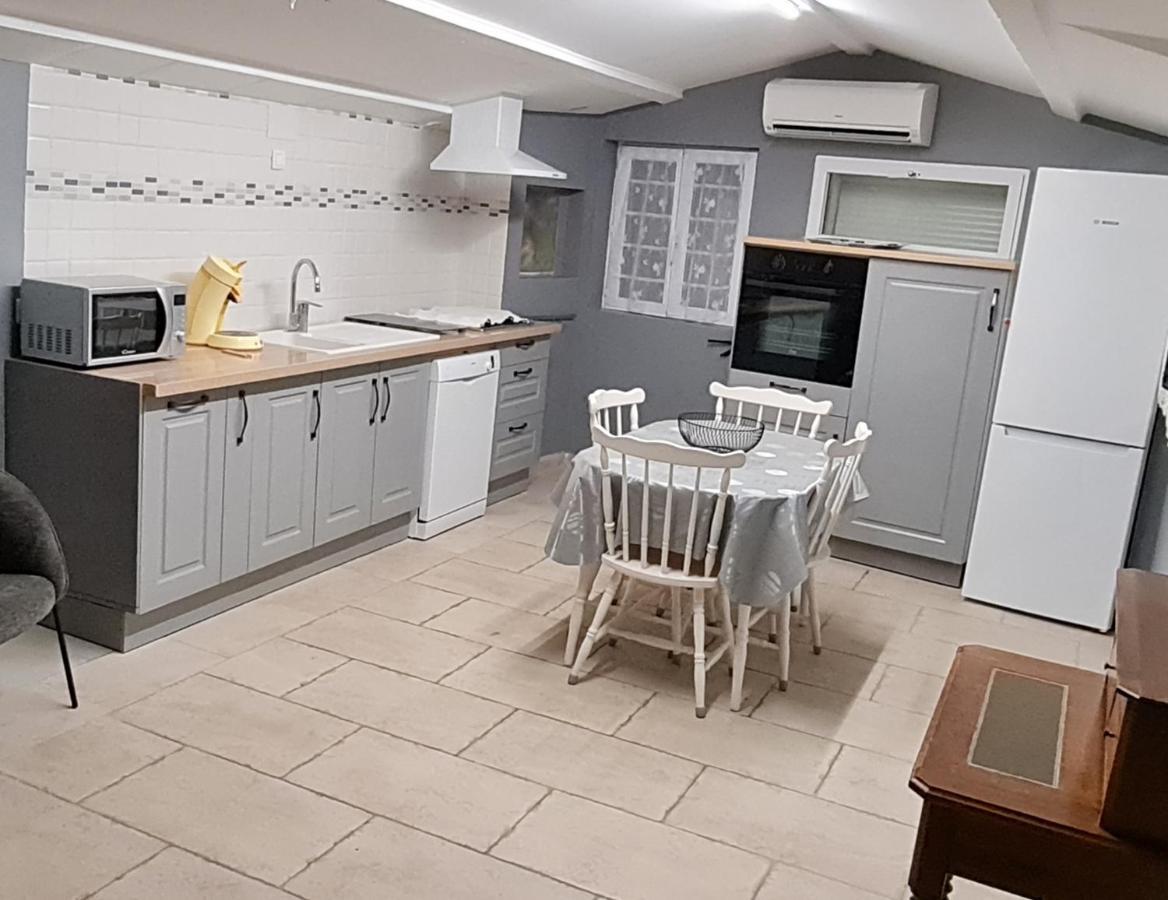 Maison Des Clos Ньон Екстериор снимка